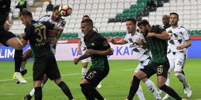 Akhisar Konyaspor’u fena dağıttı