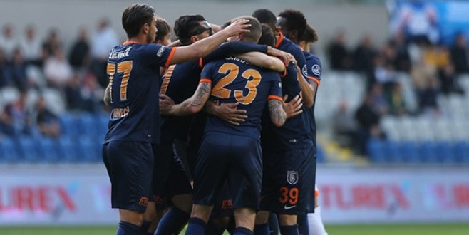 Başakşehir Adanaspor’u son dakika golüyle yendi