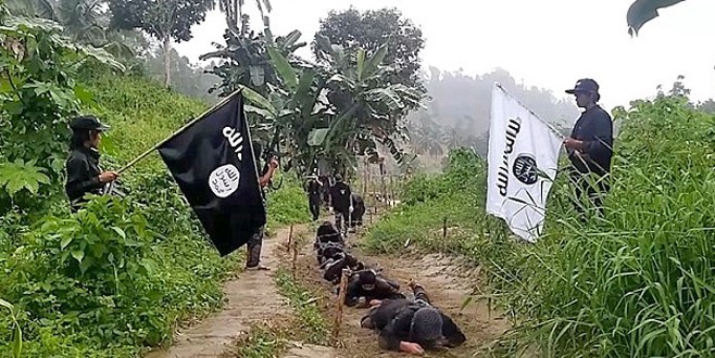 DEAŞ Filipinler’de kilise bastı!