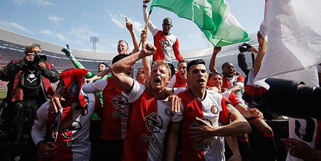 Dirk Kuyt Feyenoord’u şampiyon yaptı!