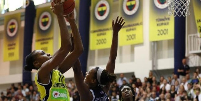 Fenerbahçe seriyi 2-2’ye getirdi