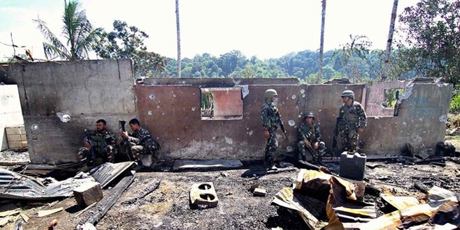 Filipinler’de 16 sivilin cesedi bulundu