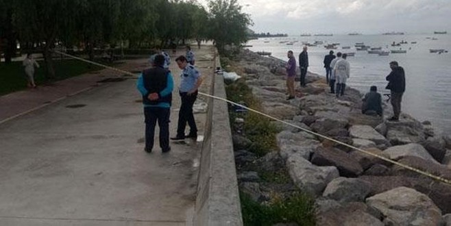 Kartal sahilde erkek cesedi bulundu