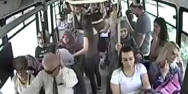 Otobüsteki tacizin görüntüleri ortaya çıktı