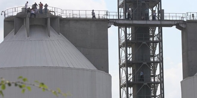 40 metrelik tankta intihar girişimi