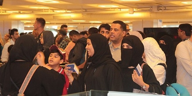 Arap turistler esnafın yüzünü güldürdü