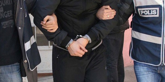 Bilgisayarına sıkışan ‘Gülen CD’si yakalattı