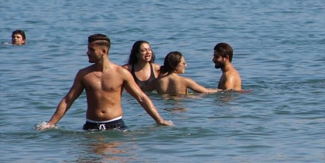 Bodrum sahilleri doldu taştı