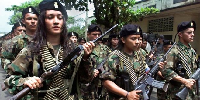 FARC silahlarını teslim etti