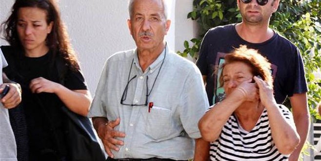 Ailesi deprem kurbanını almak için Kos’ta