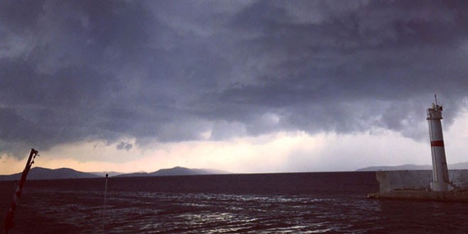 Fırtına tatilcileri korkuttu
