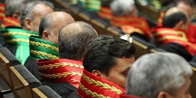 HSK’dan gece kararnamesi; 154 kişi…