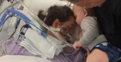 Ölmeden önce anneye son öpücük!