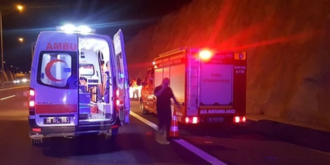 Kamyonet öğrencilerin arasına daldı; 2 ölü!