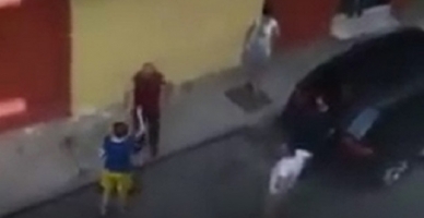 Hayvanların su kabına çamaşır suyu döktü