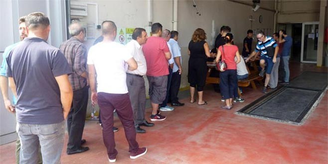 İtfaiye istasyonlarına akın ettiler