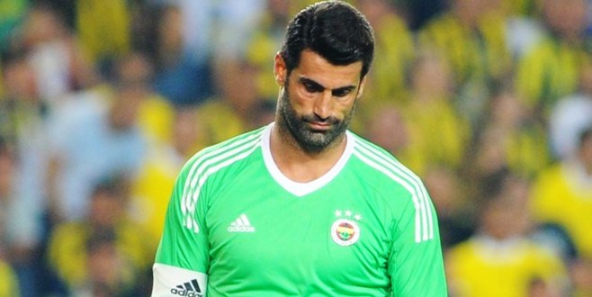 Volkan Demirel Kadıköy’de yuhalandı