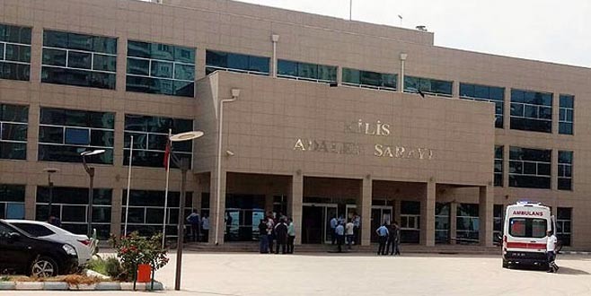 Adliye’de silahlı kavga! Ambulanslar sevkedildi!