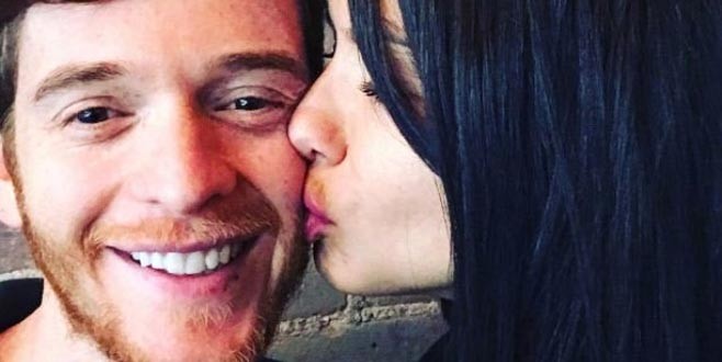 Adriana Lima öpmeye doyamadı!