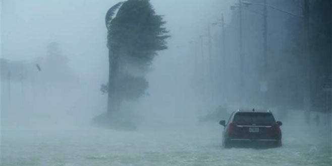 Irma 4 milyon ev ve işyerini karanlığa gömdü!