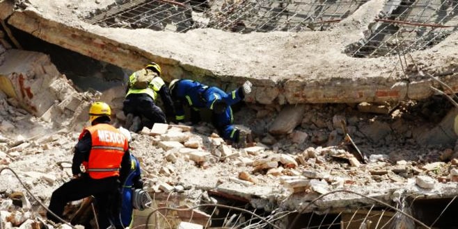 Meksika depreminde ölü sayısı artıyor