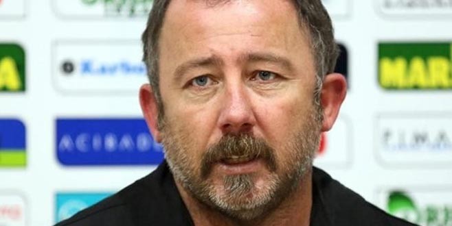 Sergen Yalçın canlı yayında istifa etti