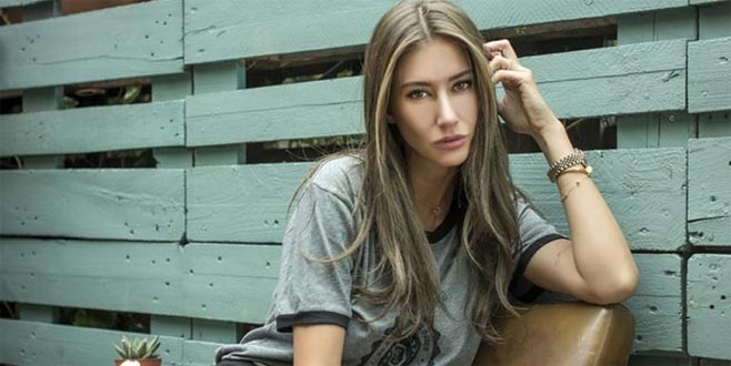 Şeyma Subaşı’ndan dövmeli mesaj