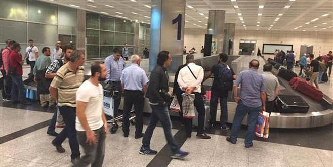 Türk işçiler tahliye ediliyor