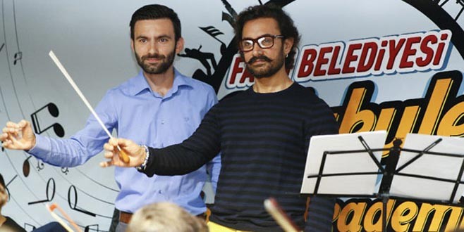 Aamir Khan sanat akademisine hayran kaldı