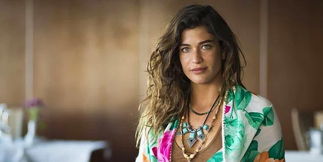 Berrak Tüzünataç takipçisine ayar verdi!