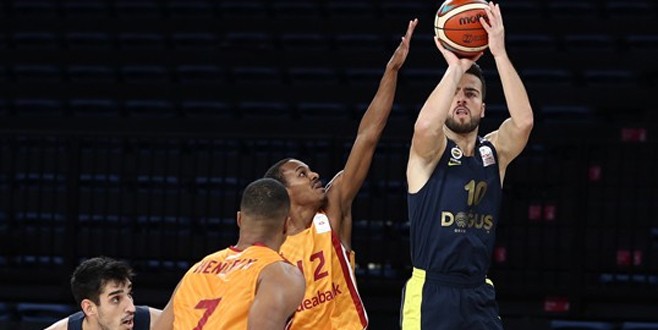 Fenerbahçe Galatasaray’ı ezdi geçti