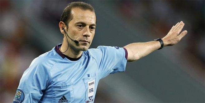 Galatasaray -Fenerbahçe maçını Cüneyt Çakır yönetecek