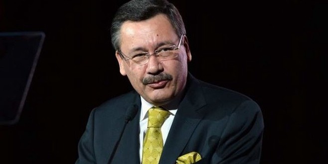 Melih Gökçek direniyor