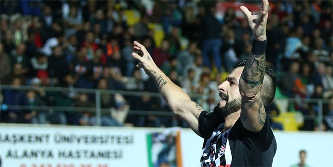 Negredo Süper Lig’de siftah yaptı