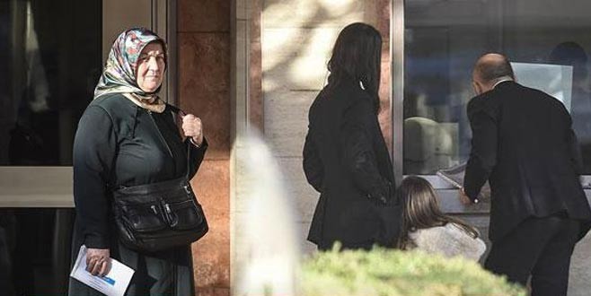 Vize için konsolosluğa gidenler geri dönüyor