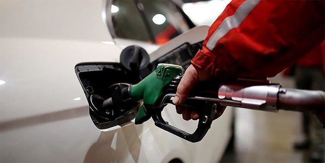 Benzin zammı durdurulamıyor! Bir zam daha