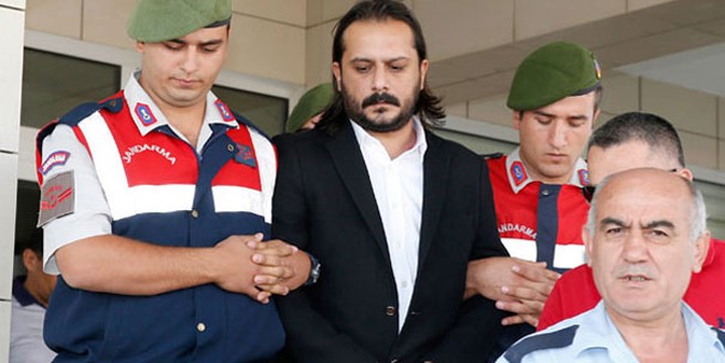 Emrah Serbes’e bir şok daha