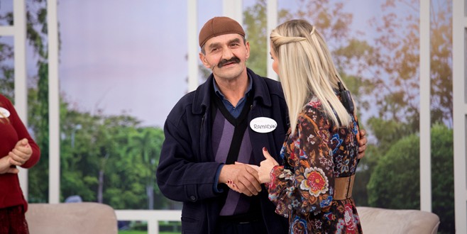 Esra Erol’da ev sahibi oldu