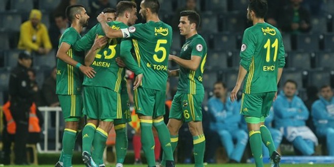 Fenerbahçe Adana Demirspor’u ezdi geçti