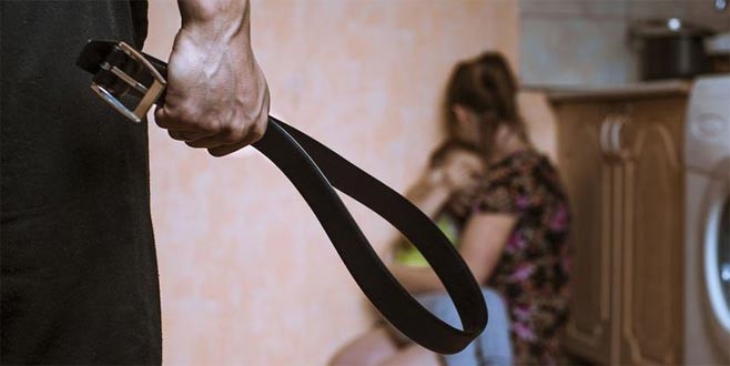 İş bul çalış diyen karısını 2 saat kemerle dövdü!