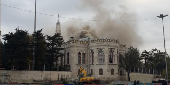 İstanbul Üniversitesi’nde korkutan yangın
