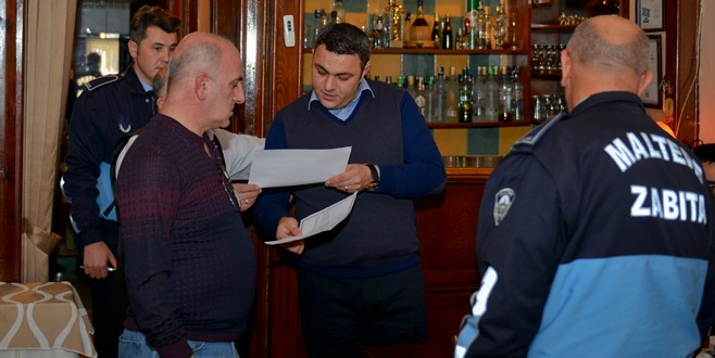 Belediye ekipleri yılbaşı öncesi göz açtırmadı