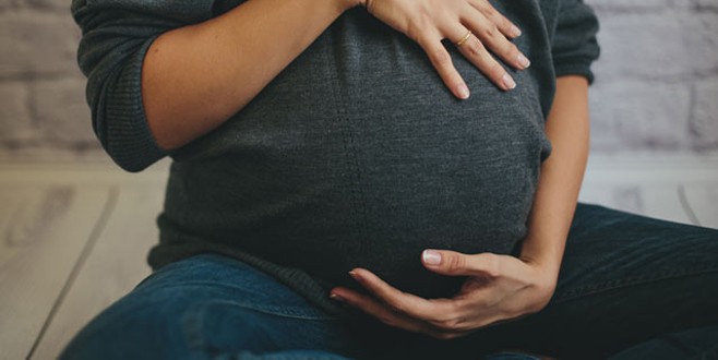 Hamile kadın yanlışlıkla karnındaki bebeğini öldürdü