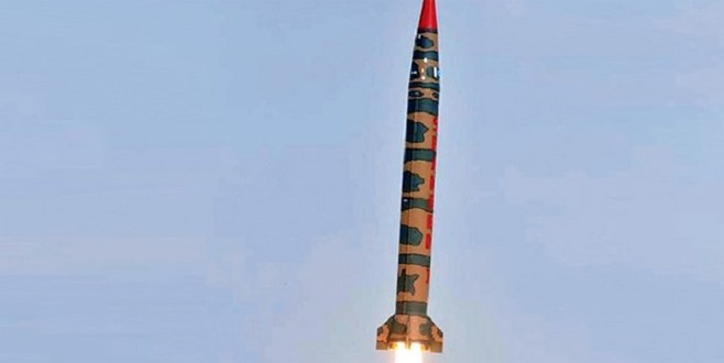 Husiler’den Riyad’a füze saldırısı!