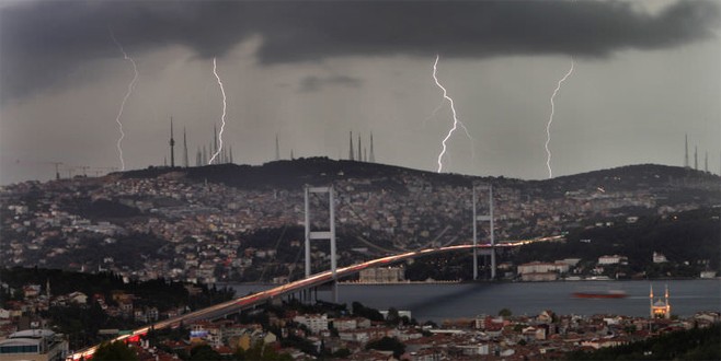İstanbul’a flaş fırtına uyarısı