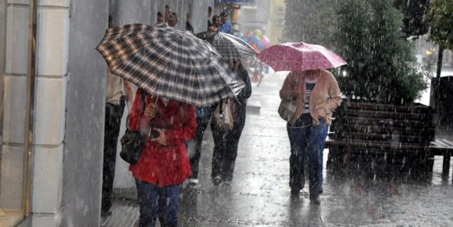 Meteoroloji’den İstanbul’a sağanak yağış uyarısı