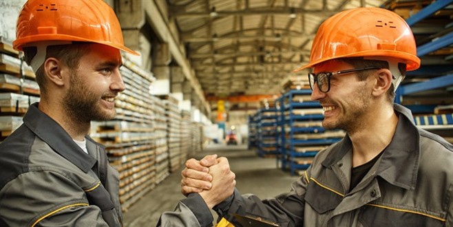 Taşeron işçiler kadro için gün sayıyor