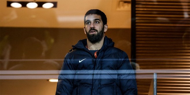Arda Turan için olay pankart