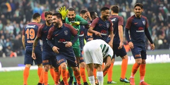 Başakşehir zirveyi kaptırmadı