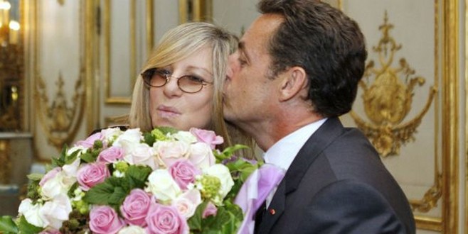 Fransa’da öpücüklü selamlaşma tartışması!